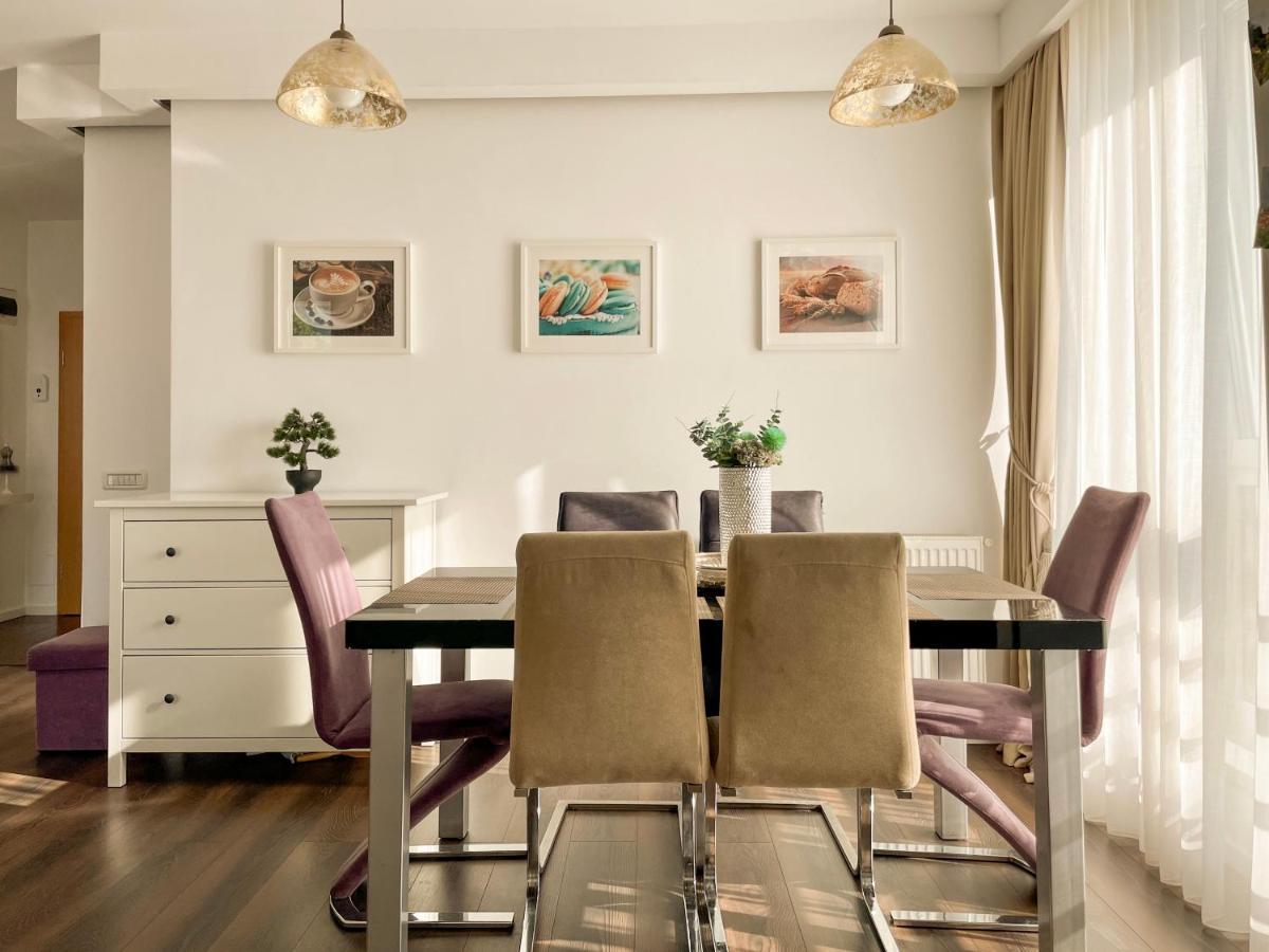 Central Premium Apartment Brasov Luaran gambar