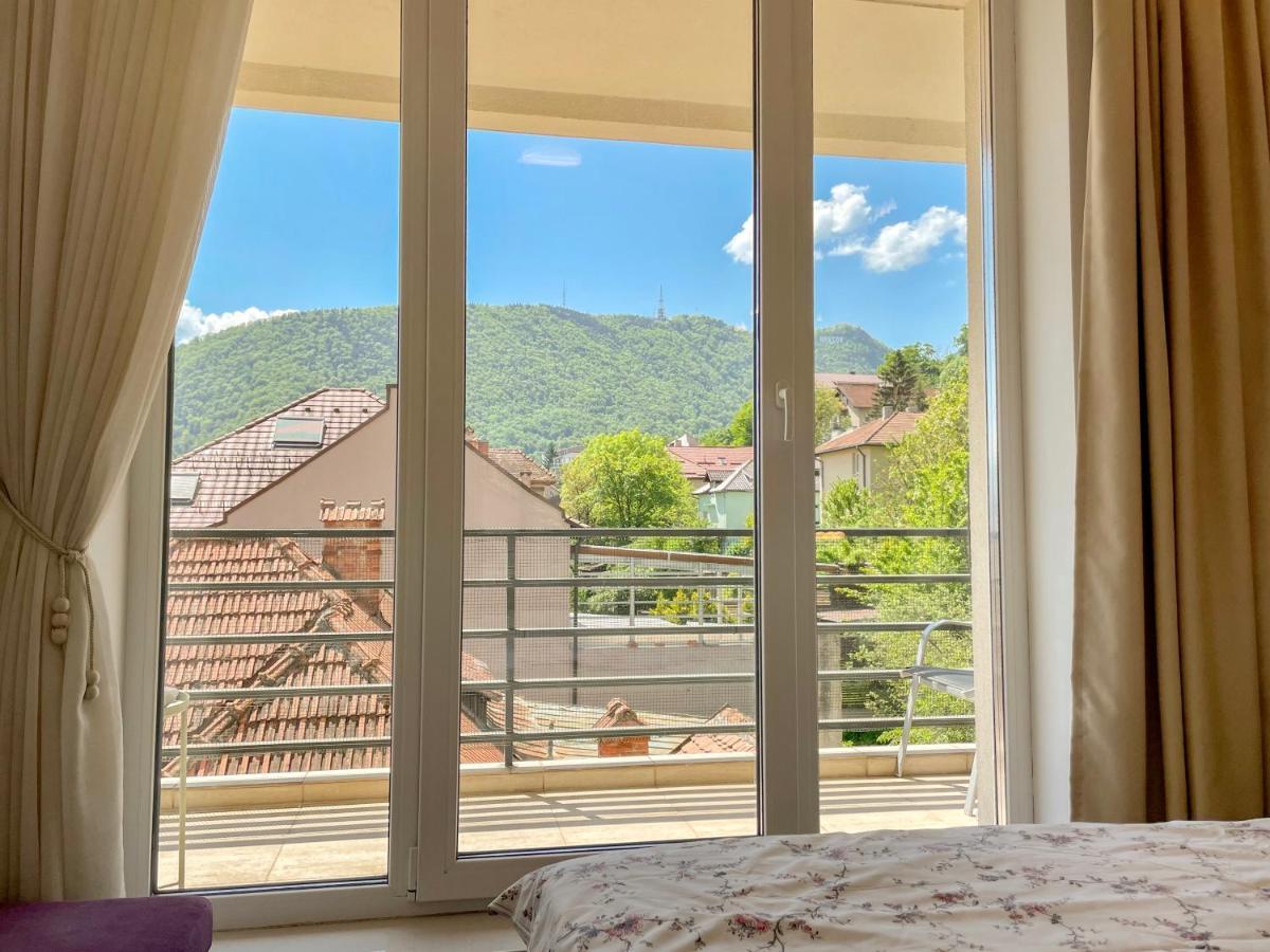 Central Premium Apartment Brasov Luaran gambar