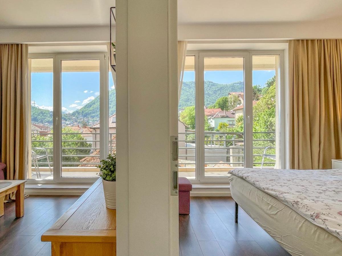 Central Premium Apartment Brasov Luaran gambar