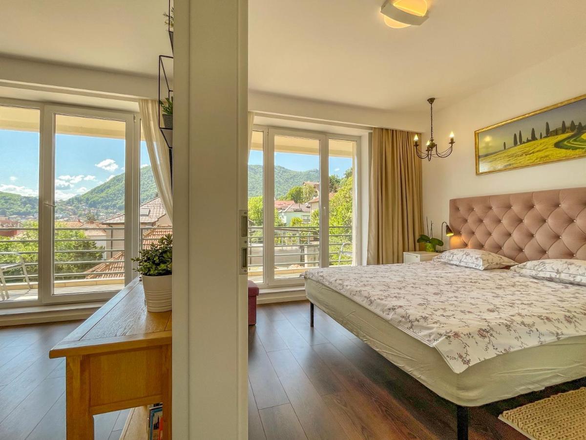 Central Premium Apartment Brasov Luaran gambar