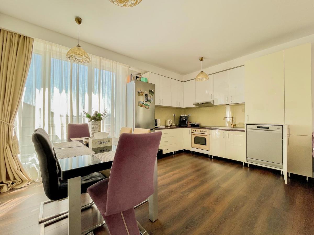 Central Premium Apartment Brasov Luaran gambar
