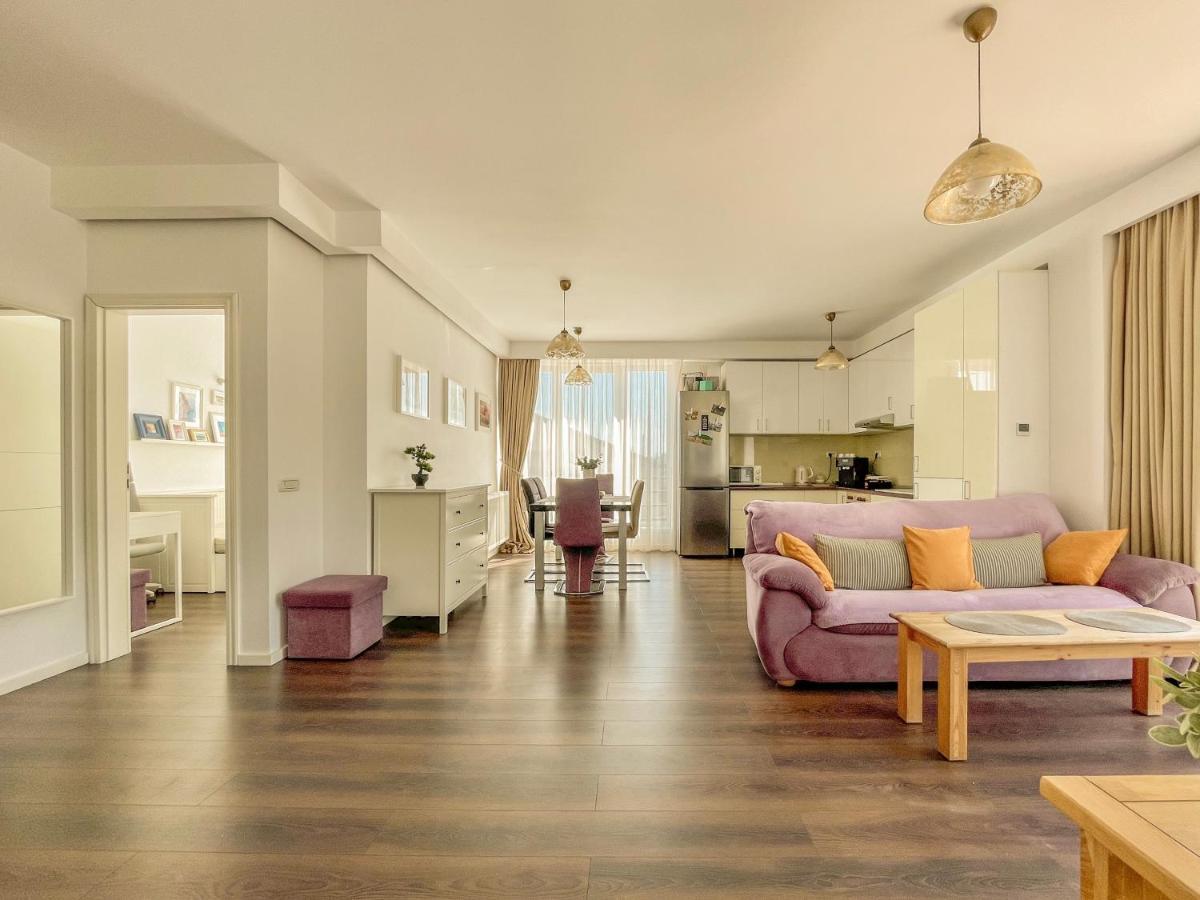 Central Premium Apartment Brasov Luaran gambar