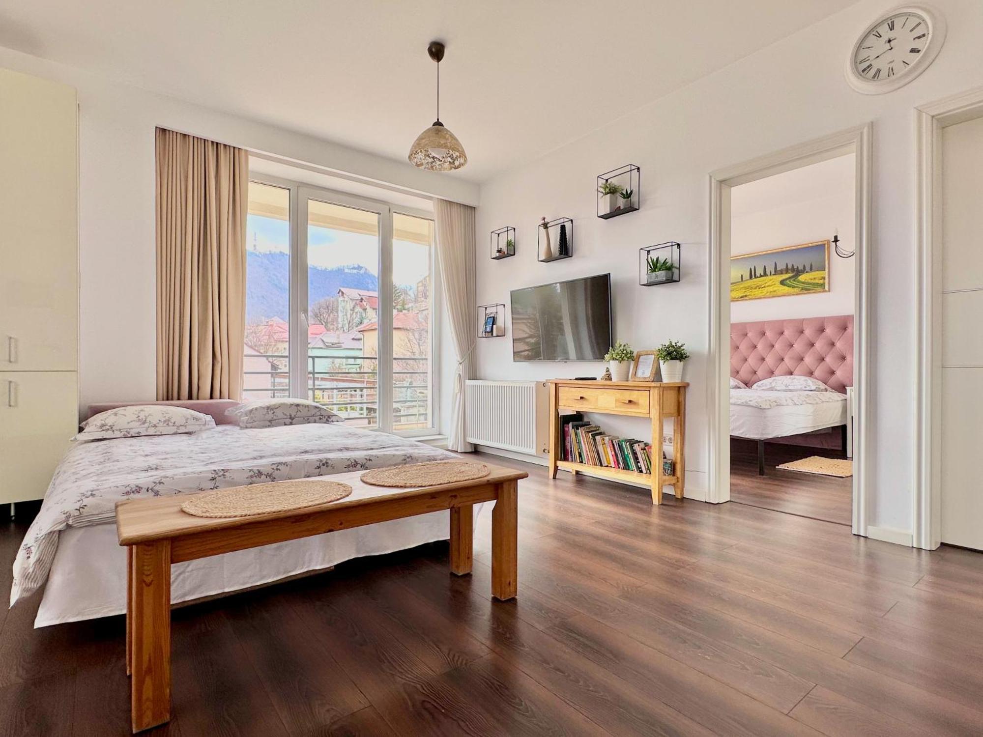 Central Premium Apartment Brasov Luaran gambar