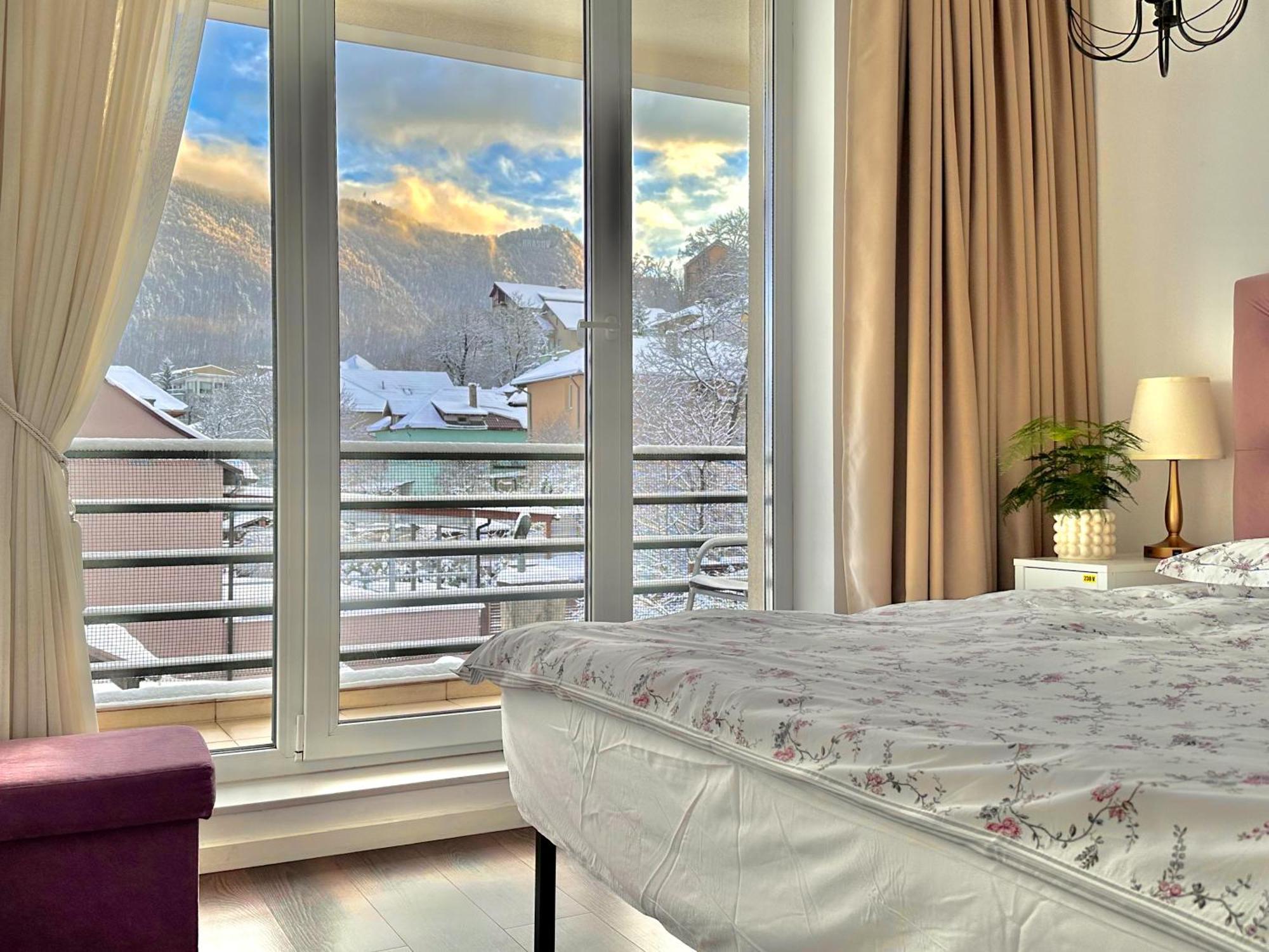 Central Premium Apartment Brasov Luaran gambar