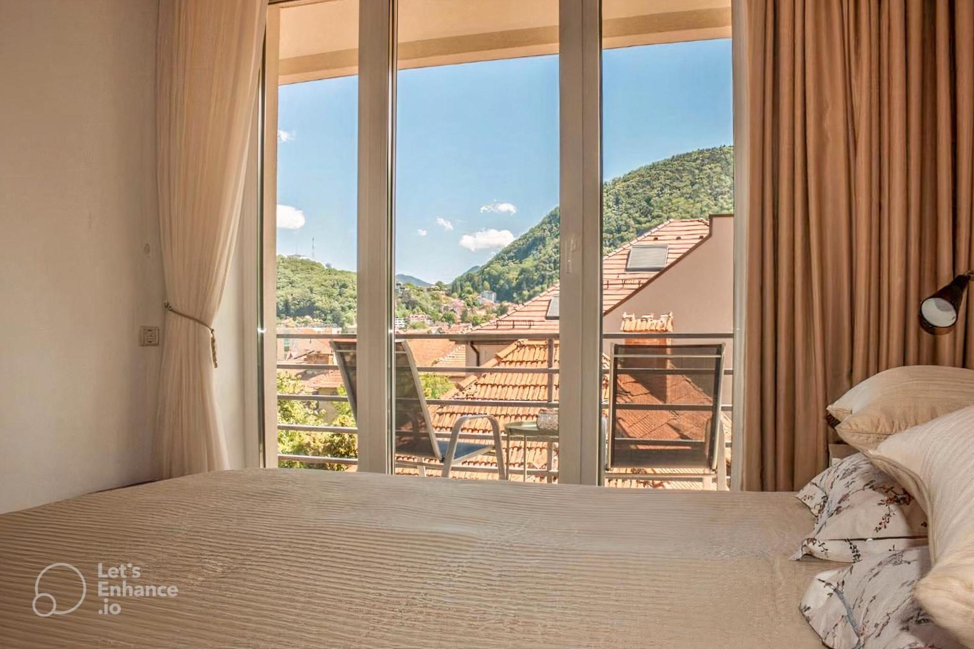 Central Premium Apartment Brasov Luaran gambar